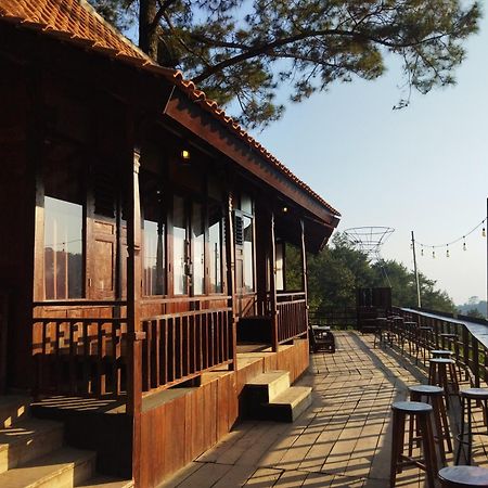 Pijar Resort Powered By Cocotel Kudus Kültér fotó