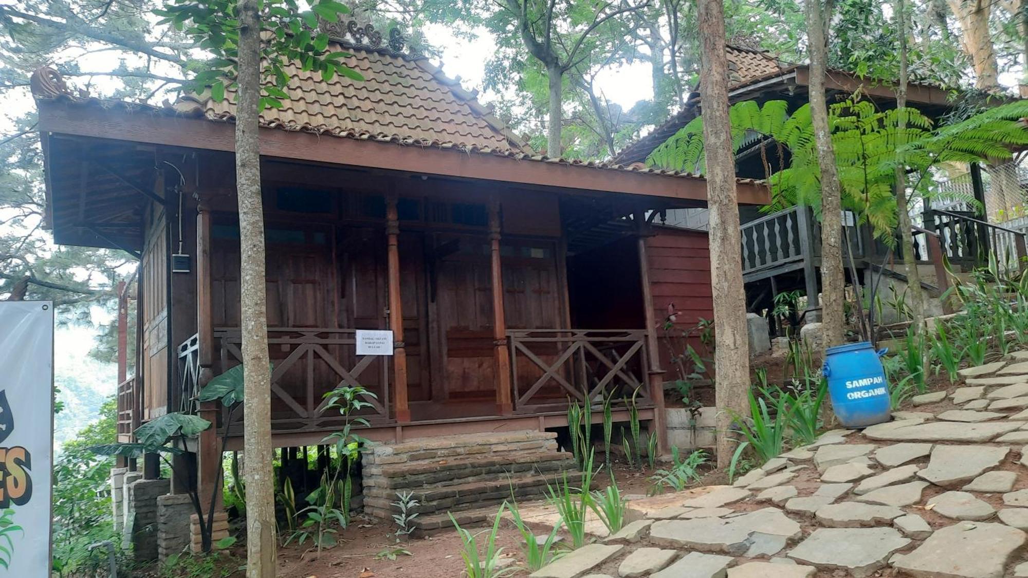 Pijar Resort Powered By Cocotel Kudus Kültér fotó